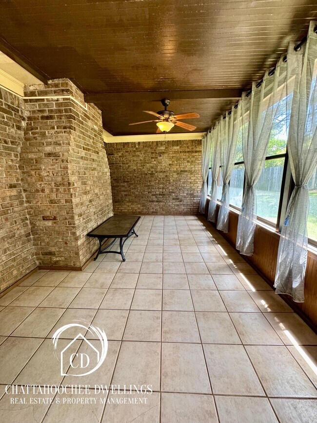 Building Photo - 5936 Manassas Dr