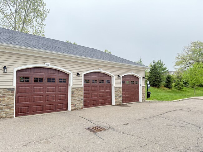 Building Photo - 5606 Arbor Chase Dr