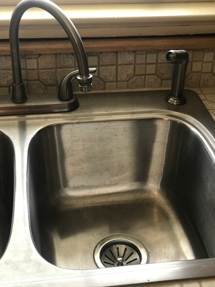 Building Photo - 6012 Donlar St