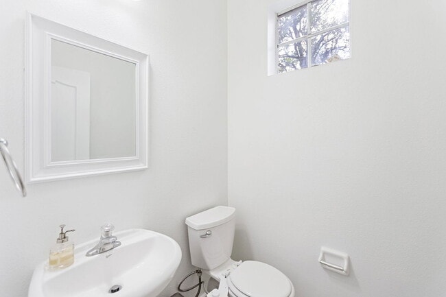 Building Photo - 2718 Conch Hollow Dr