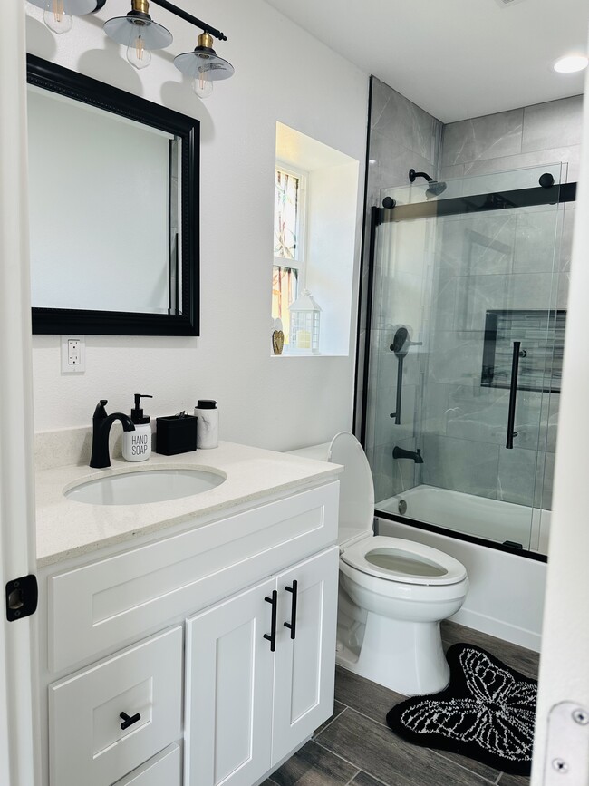 bathroom - 5131 S Victoria Ave