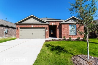Building Photo - 2012 Erlinda Dr