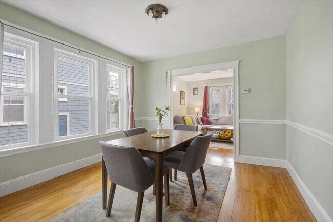 Building Photo - 71 Chilton St