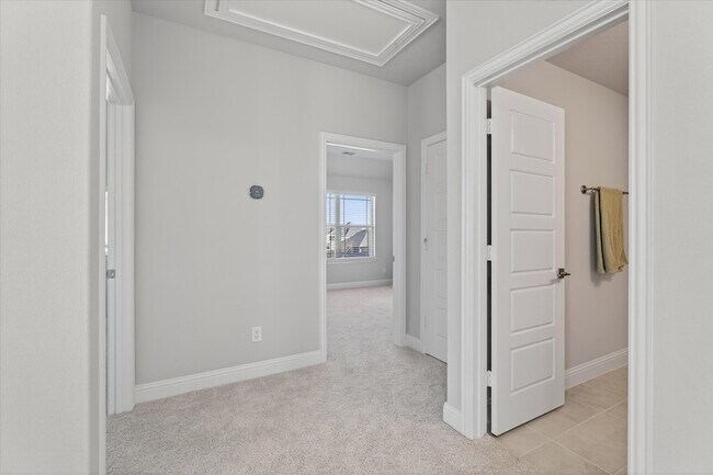 Building Photo - 1548 Euclid Aly