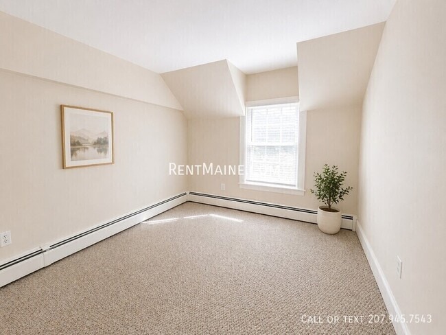 Building Photo - 15 Elm St