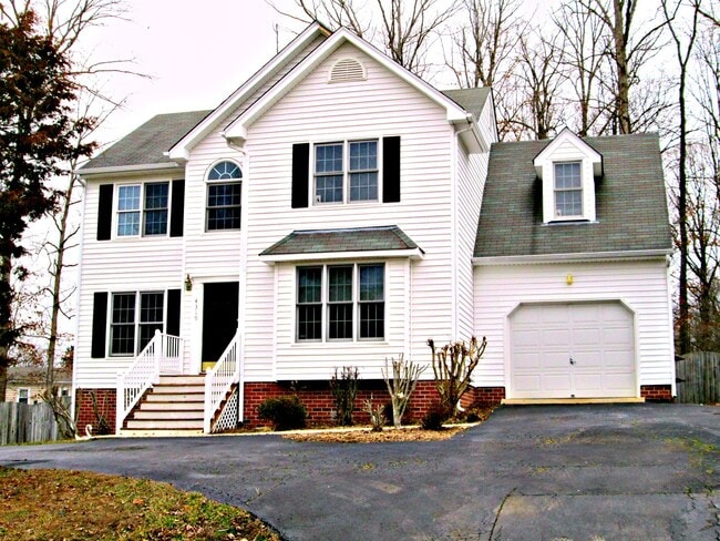 Primary Photo - 4 BR/ 2.5 BA Spacious home in Chesterfield