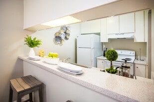 Building Photo - Stonebridge Apartments