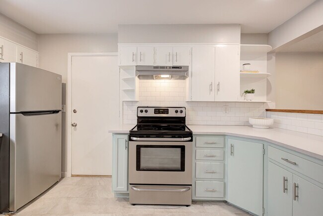 Building Photo - 1332 Kansas St