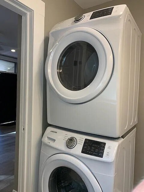 Building Photo - 2119 Grandin Rd