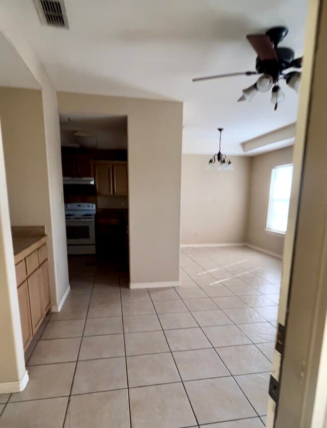 Building Photo - 9804 Cantera Ct