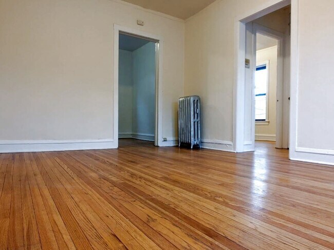 Building Photo - 2714 N Spaulding Ave