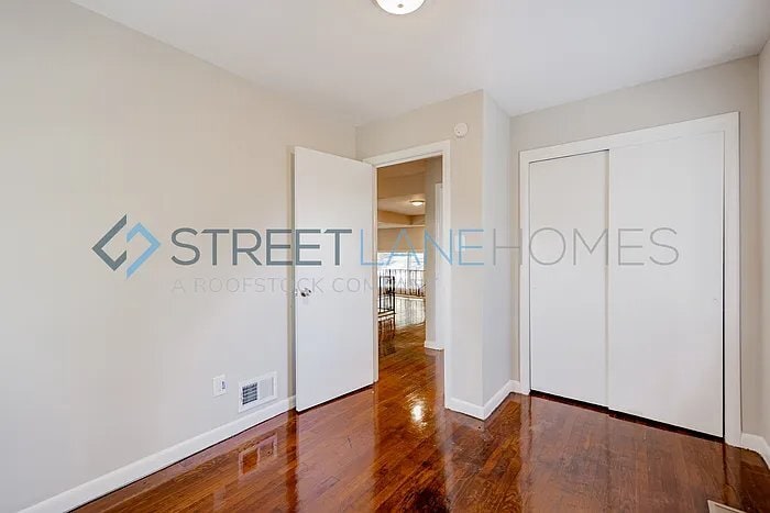 Building Photo - 822 33rd Ave