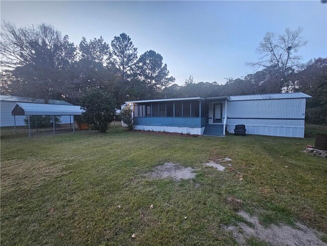 Building Photo - 1201 Floyd Dr NE