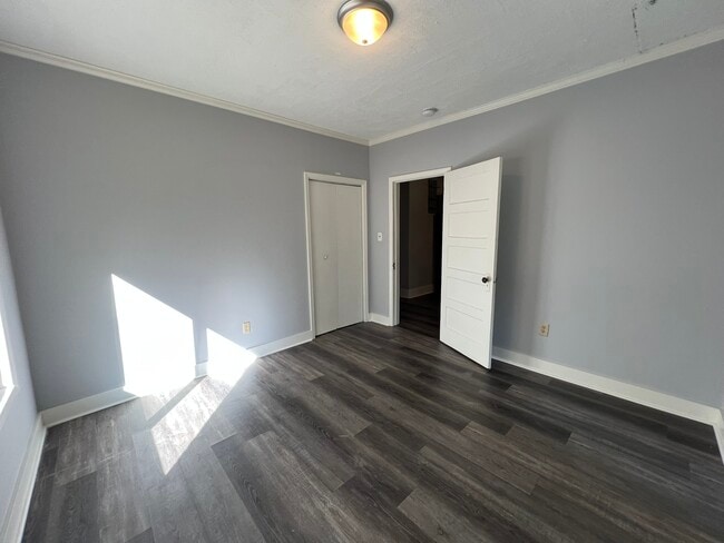 Building Photo - 1049 Stone House Rd