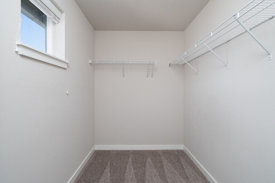 Building Photo - 604 F and S Grade Rd