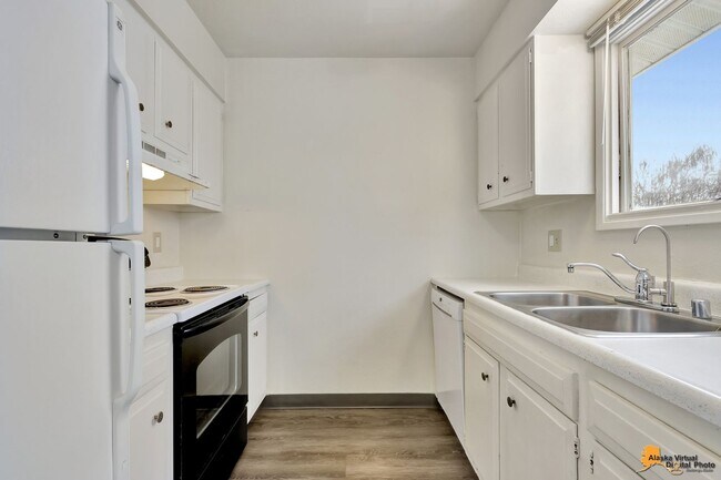 Building Photo - 3934 W 30th Ave