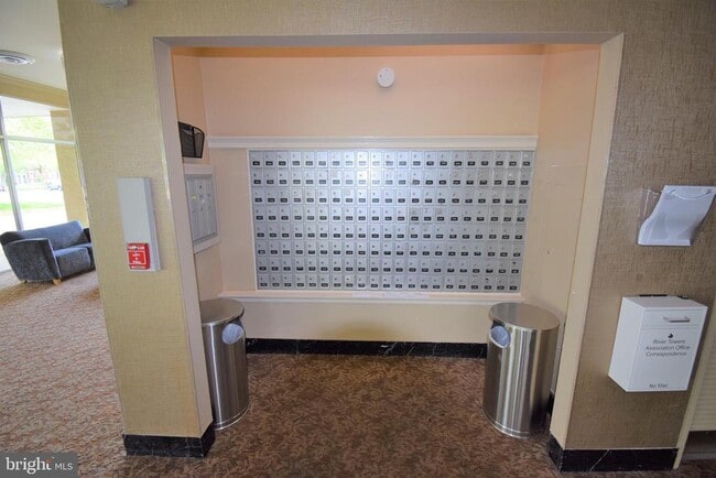 Building Photo - 6621 Wakefield Dr