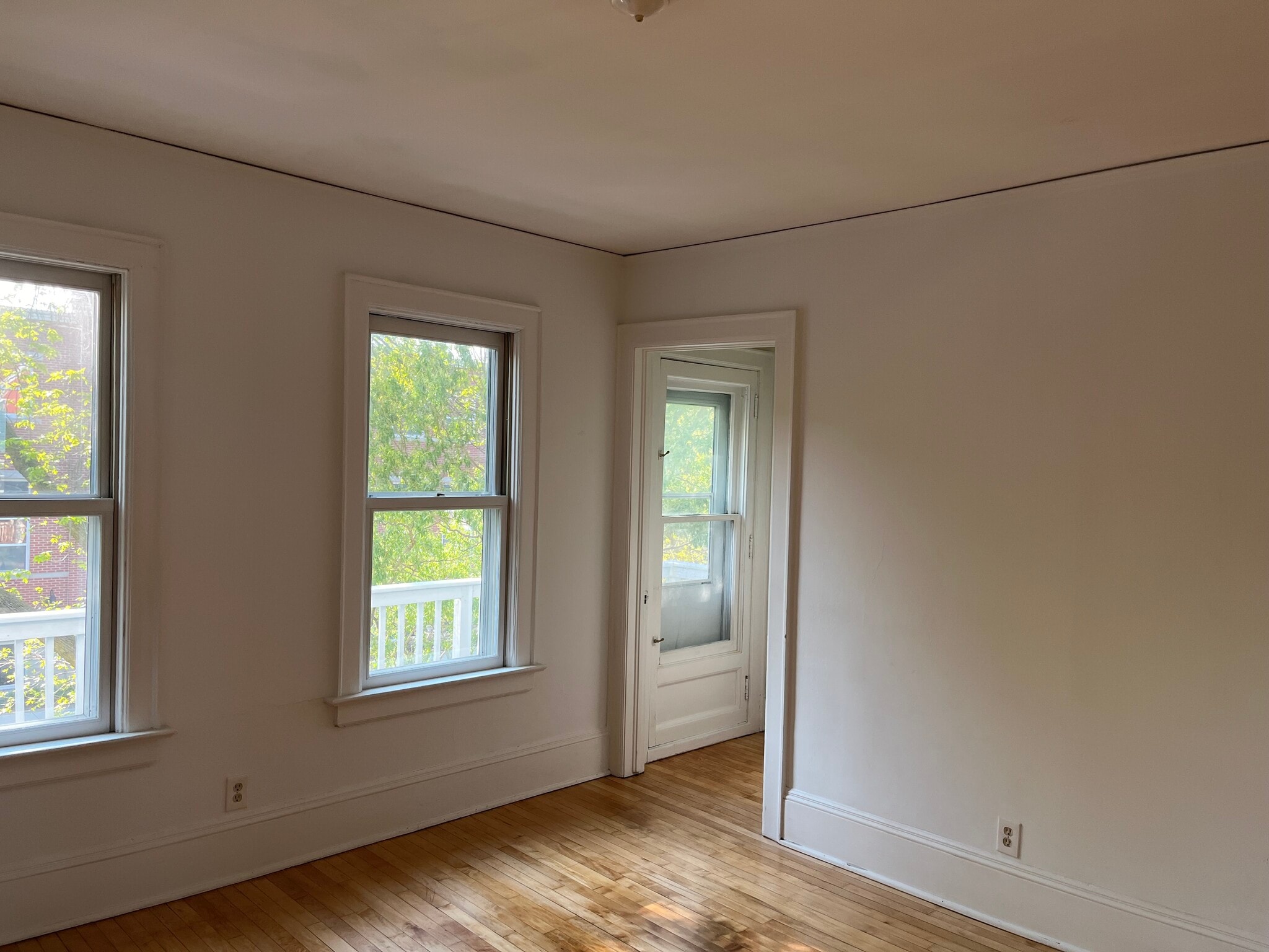 Building Photo - 3040 N Fratney St