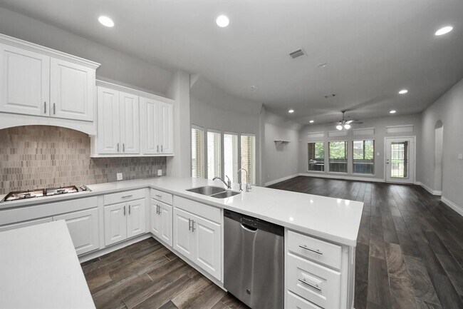 Building Photo - 6022 Daggerwing Wy