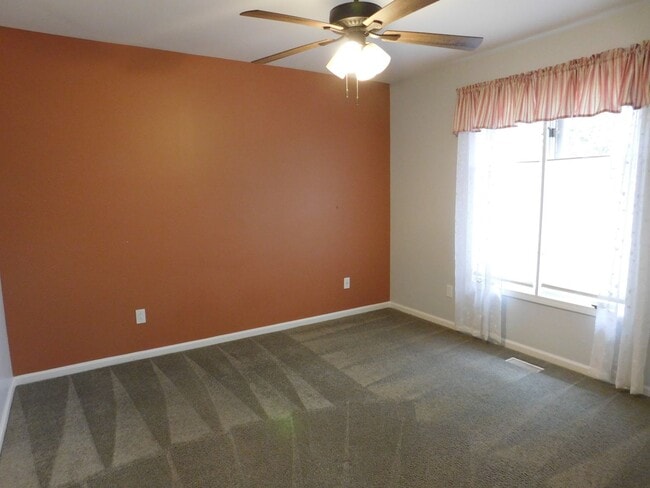 Building Photo - 103 Boatswain Dr