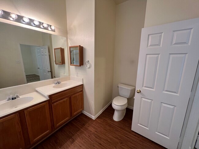 Building Photo - 6109 Apache Dr