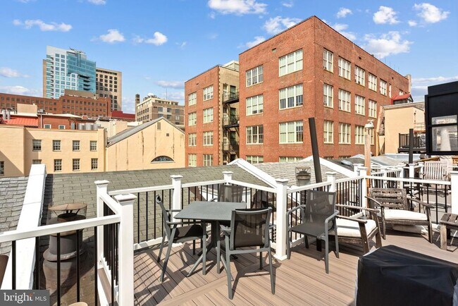 Building Photo - 3 Willings Alley