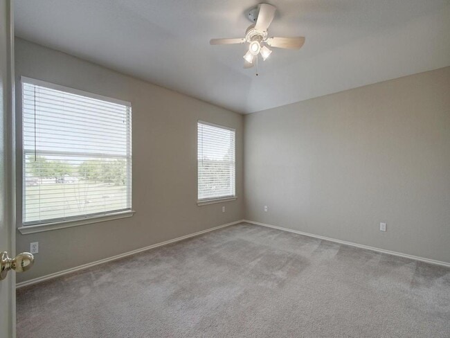 Building Photo - 427 Territory Trail