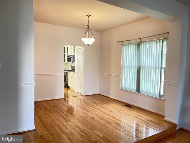 Building Photo - 11222 Bel Aire Ct