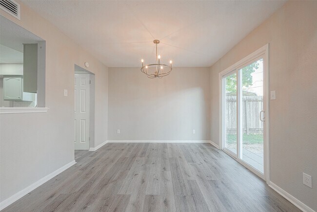 Building Photo - 15638 Schumann Ln