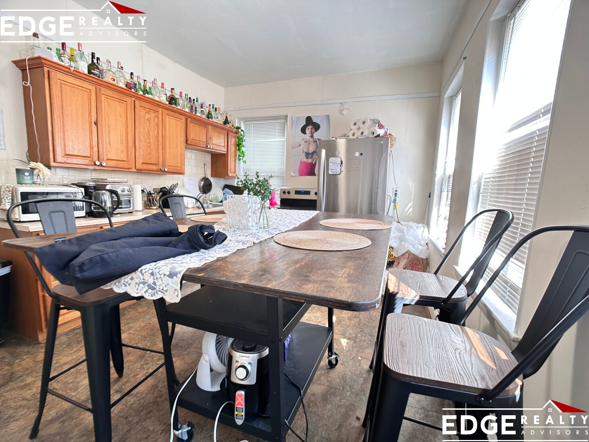 Building Photo - 25 Chester St