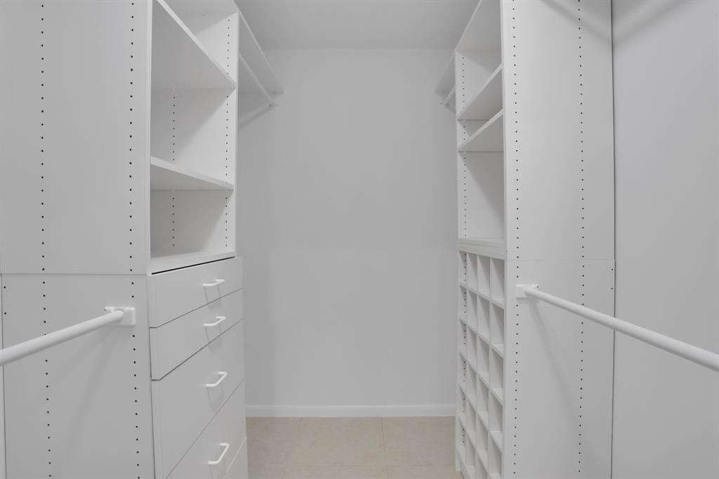 Building Photo - 315 NW 36th Ave