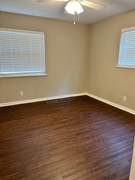 Bedroom 1 - 364 Elizabeth Cir