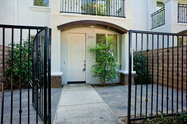 Primary Photo - 2339 Chiquita Ln