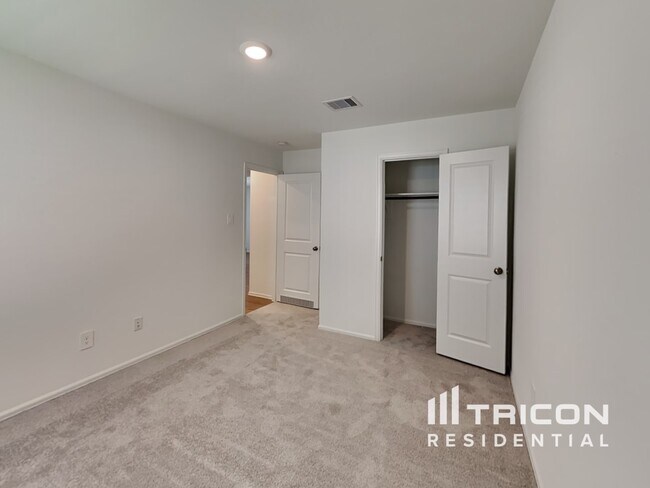 Building Photo - 3009 Twisted Myrtle Dr