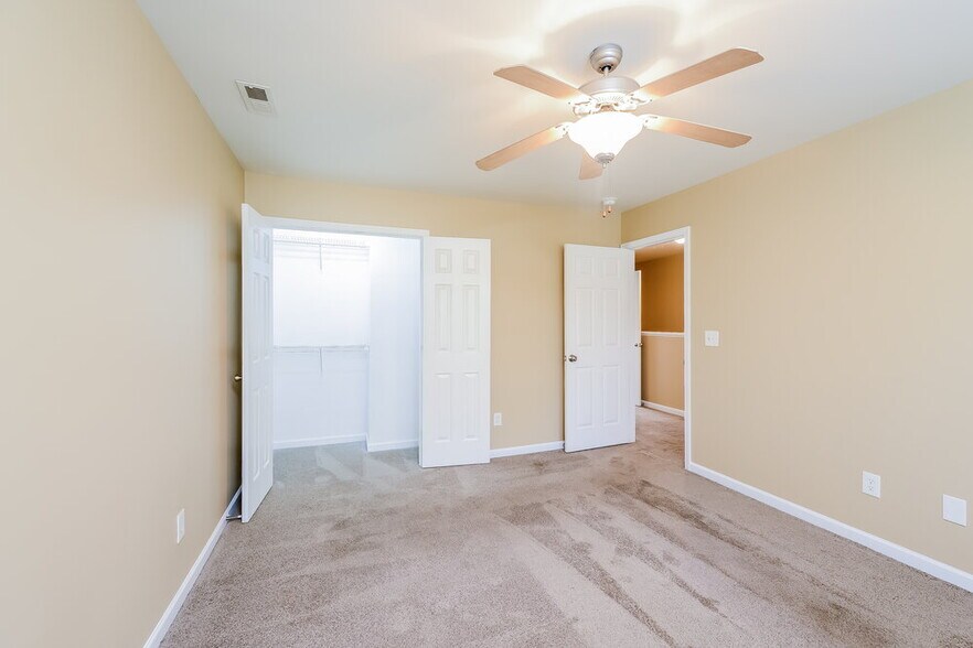 Building Photo - 3384 Tinley Park Dr