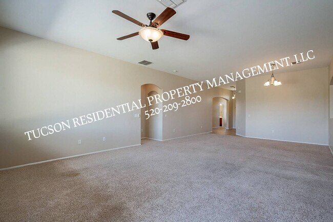 Building Photo - 10737 S Miralago Dr