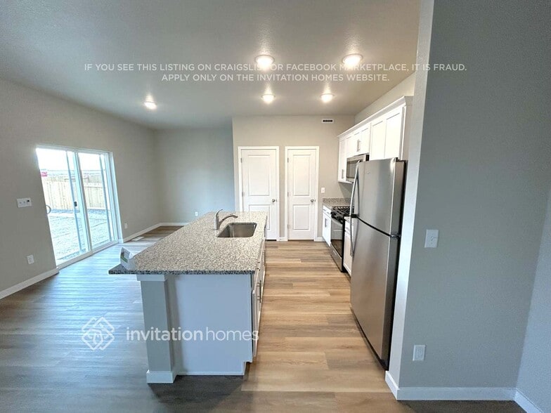 Building Photo - 7410 Green River Ave