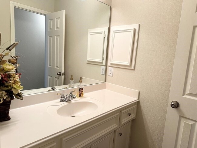 Building Photo - 1707 Magnolia Lake Ln