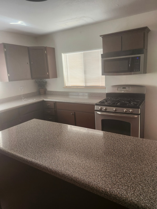 Building Photo - 3825 Roger Joseph Dr