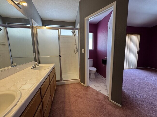 Building Photo - 4615 Split Rock Dr