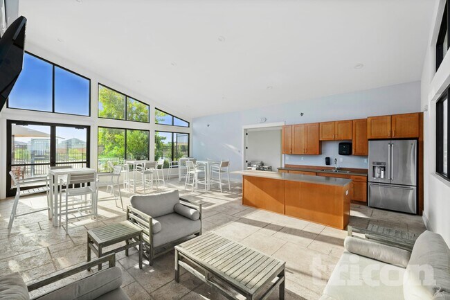 Building Photo - 5125 Sidesaddle Dr