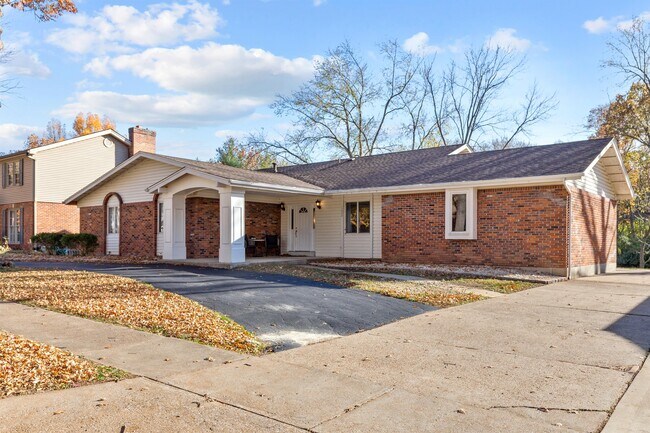 Building Photo - 12958 Ambois Dr