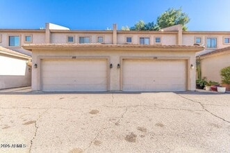 Building Photo - 2215 N 27th St