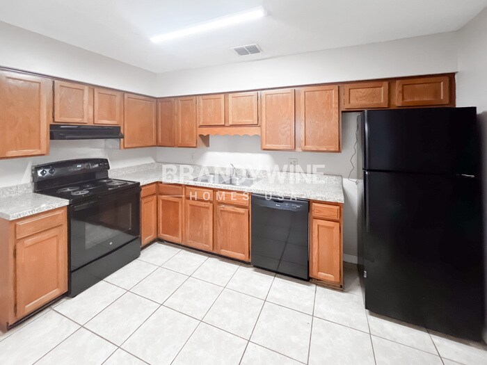 Building Photo - 8155 Crosswind Rd