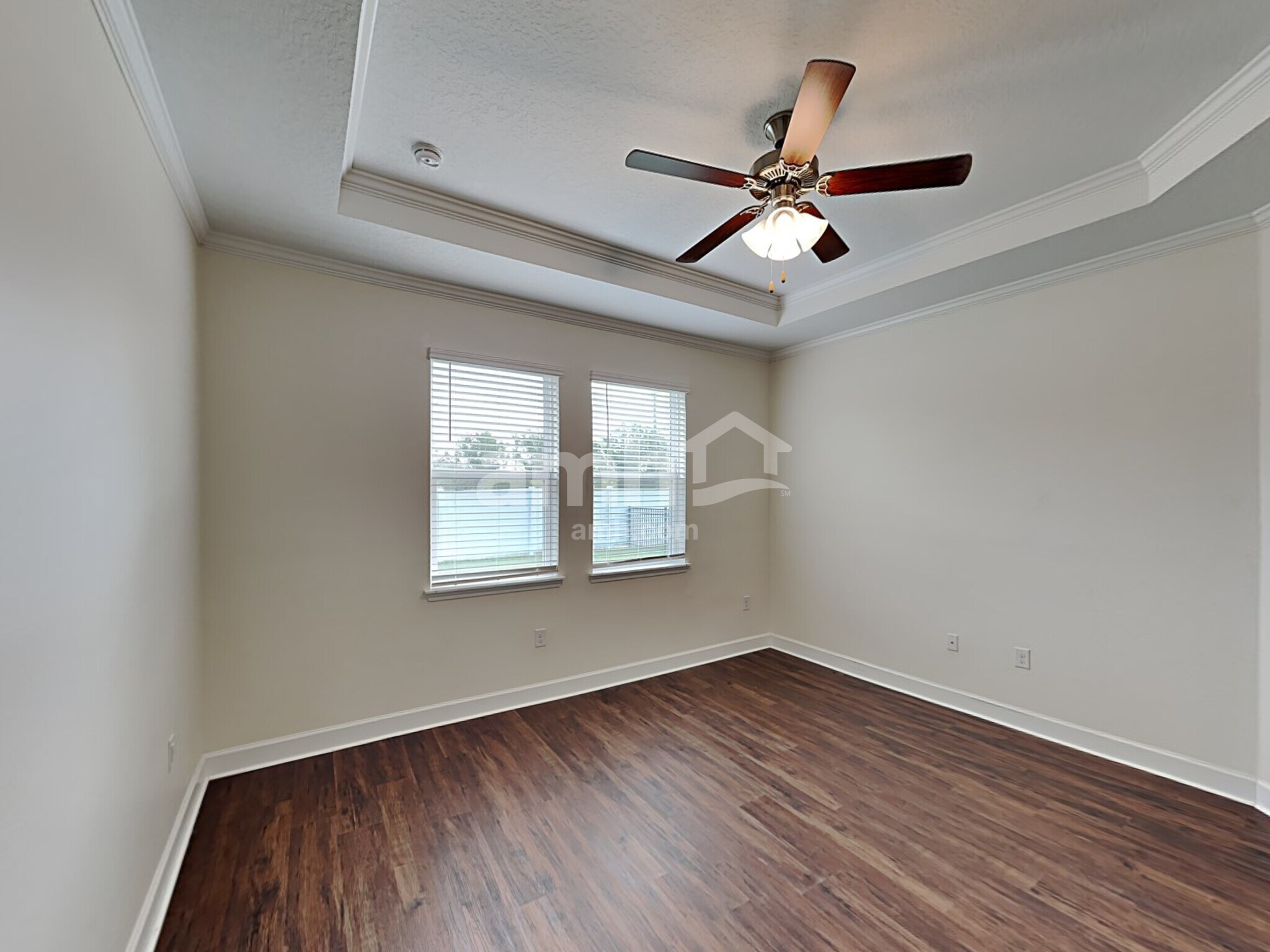 Building Photo - 527 Pine Terrace Dr