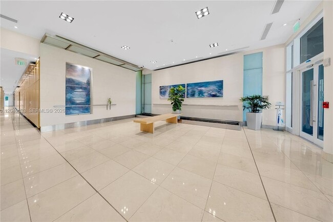 Building Photo - 2101 Brickell Ave