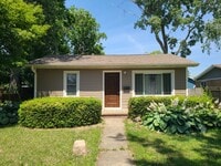 Building Photo - Furnished 2-bedroom, 1-bathroom House in S...