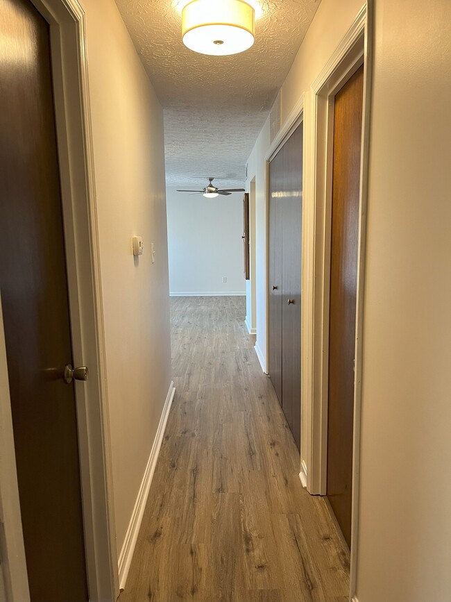Building Photo - 44710 Beechwood Ct