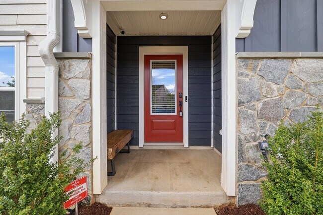 Building Photo - 768 Park Ridge Dr