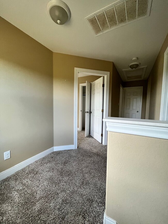 Building Photo - 105 Homonu Ct
